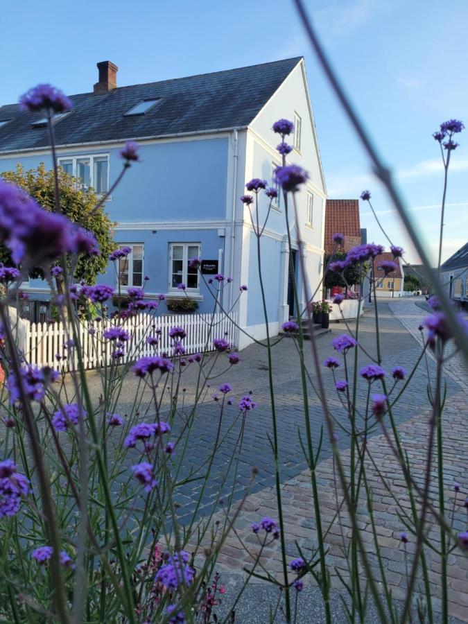 Det Bla Gaestehus เฟนู ภายนอก รูปภาพ